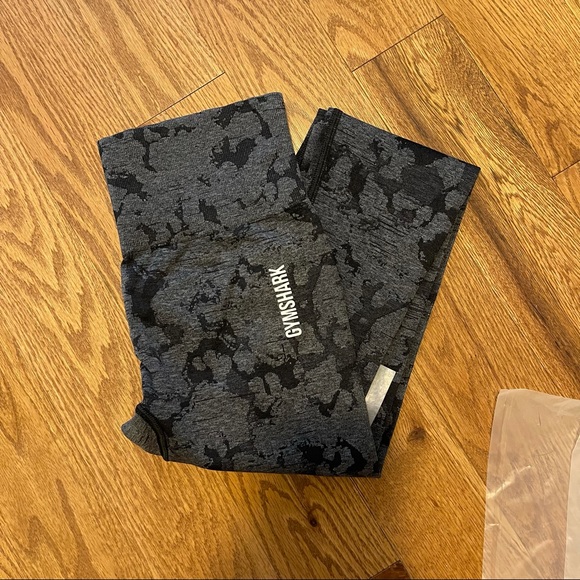 GYMSHARK ADAPT CAMO SEAMLESS LEGGINGS - Picture 4 of 5